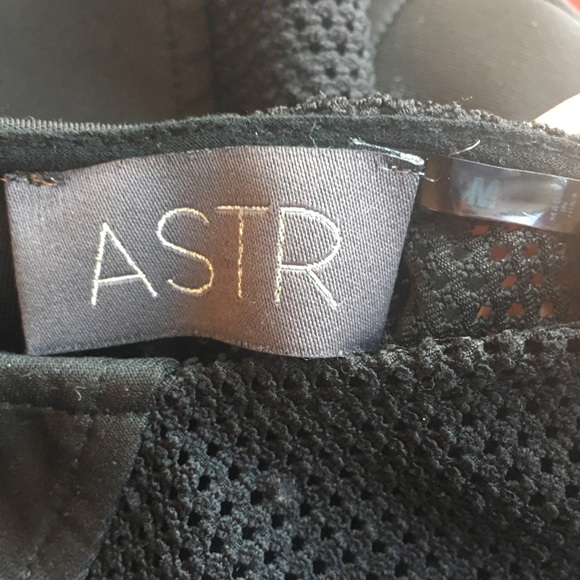 ASTR asymmetrical mesh zip dress - Picture 6 of 6